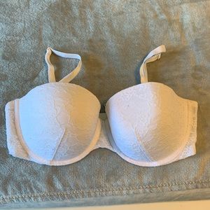 White Lace Strapless Victoria’s Secret Bra 38D